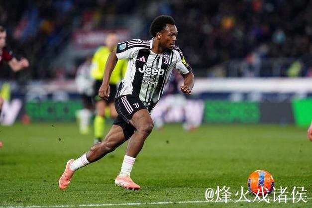 尤文战胜博洛尼亚,卡瓦尔进球,戴维进球被吹,赫格姆红牌罚下! 尤文战胜博洛尼亚,卡瓦尔进球,戴维进球被吹,赫格姆红牌罚下!