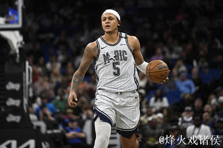 班凯罗32分9板7助魔术胜活塞止5连败 黄蜂击败鹈鹕 班凯罗32分9板7助魔术胜活塞止5连败 黄蜂击败鹈鹕