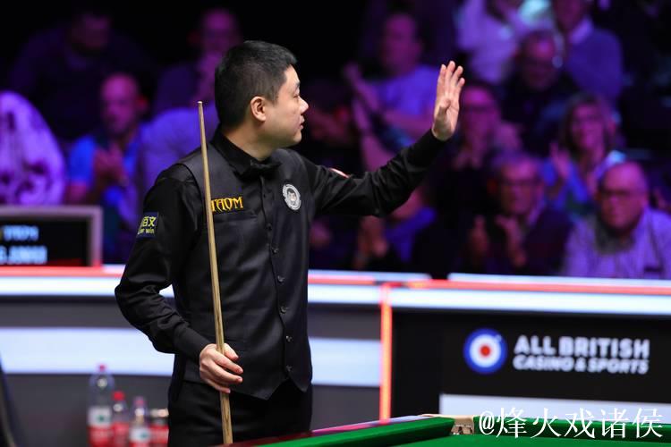 斯诺克英锦赛:丁俊晖力克徐思 顺利晋级16强 斯诺克英锦赛:丁俊晖力克徐思 顺利晋级16强